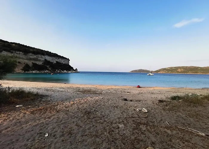 فيلة 140 M2 Avec Piscine, Parc Privatif 5000m2 A Bonifacio-porto Vecchio