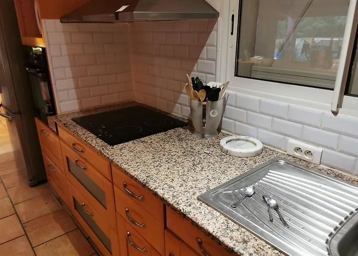 140 M2 Avec Piscine, Parc Privatif 5000m2 A Bonifacio-porto Vecchio * بونيفَسْيو