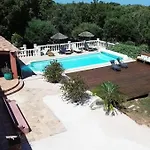 140 M2 Avec Piscine, Parc Privatif 5000m2 A Bonifacio-porto Vecchio فيلة بونيفَسْيو