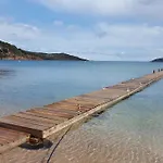 140 M2 Avec Piscine, Parc Privatif 5000m2 A Bonifacio-porto Vecchio فيلة بونيفَسْيو