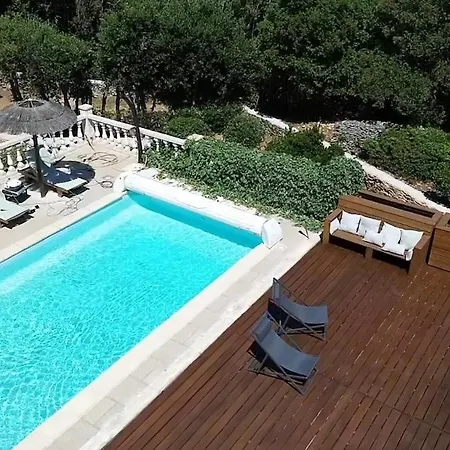 140 M2 Avec Piscine, Parc Privatif 5000m2 A Bonifacio-porto Vecchio Bonifacio (Corsica)