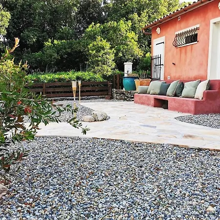 Villa 140 M2 Avec Piscine, Parc Privatif 5000m2 A Bonifacio-porto Vecchio