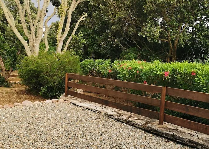 Villa 140 M2 Avec Piscine, Parc Privatif 5000m2 A Bonifacio-porto Vecchio *