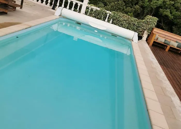 Villa 140 M2 Avec Piscine, Parc Privatif 5000m2 A Bonifacio-porto Vecchio *