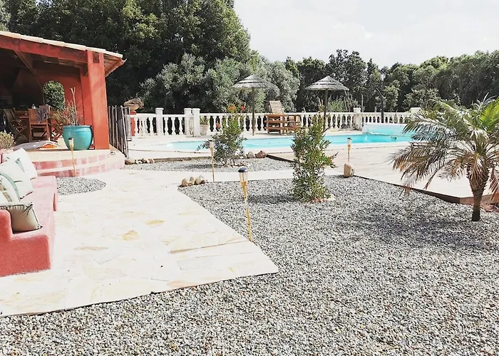 140 M2 Avec Piscine, Parc Privatif 5000m2 A Bonifacio-porto Vecchio Villa