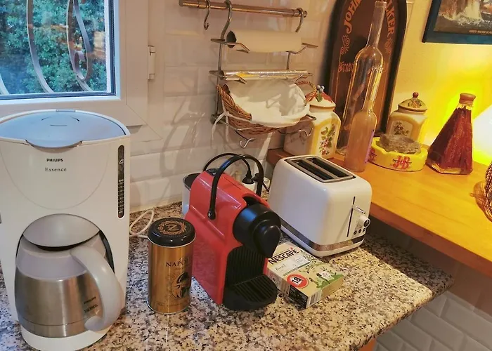 140 M2 Avec Piscine, Parc Privatif 5000m2 A Bonifacio-porto Vecchio