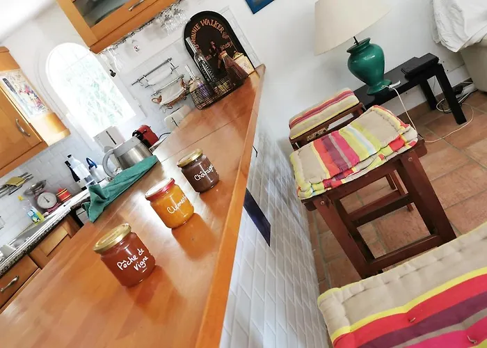 140 M2 Avec Piscine, Parc Privatif 5000m2 A Bonifacio-porto Vecchio Villa *